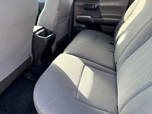 Used 2019 Toyota Tacoma SR5 RWD image 15