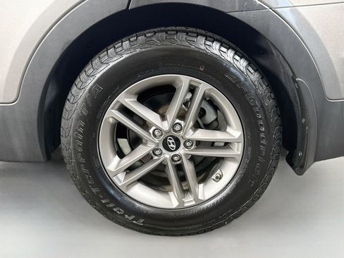 Used 2017 Hyundai Santa Fe Sport FWD image 37