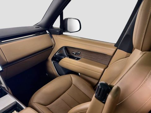 Certified 2024 Land Rover Range Rover SE AWD/4WD image 24