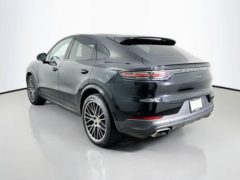 Used 2021 Porsche Cayenne Coupe image 3