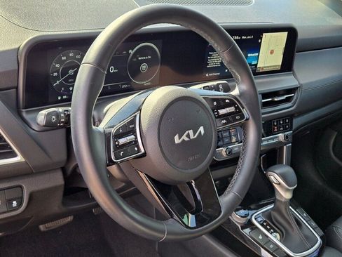Certified 2024 Kia Seltos EX FWD image 19