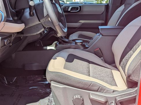 Used 2022 Ford Bronco Wildtrak AWD/4WD image 11
