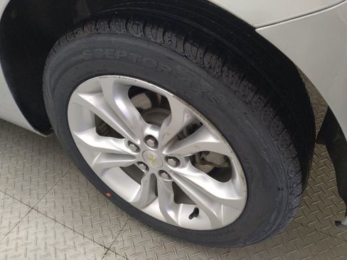 Used 2019 Chevrolet Cruze LT FWD image 31
