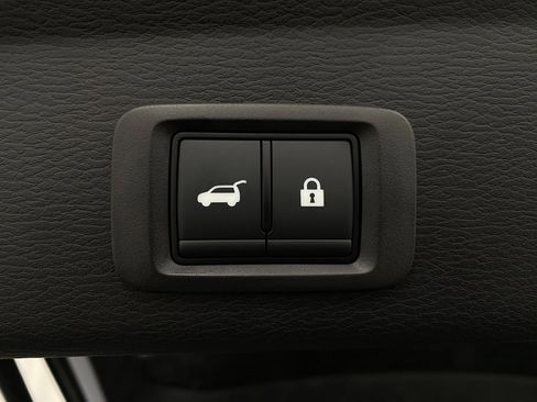 New 2025 Mitsubishi Outlander SE image 6