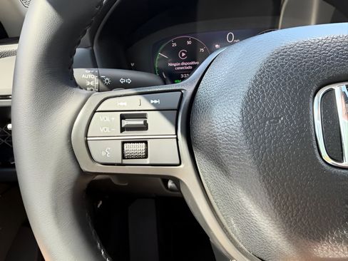 Certified 2025 Honda Accord EX-L image 13