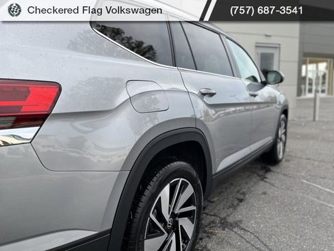 New 2026 Volkswagen Atlas SE image 9