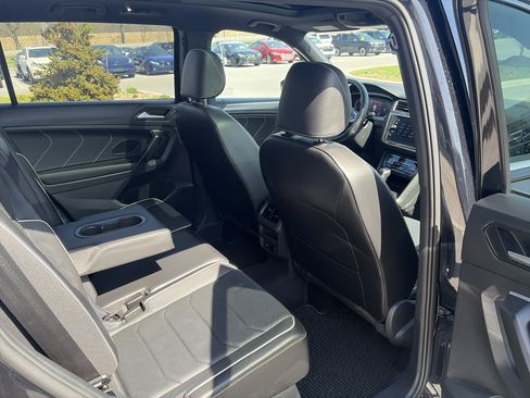 Used 2024 Volkswagen Tiguan SEL R-Line image 50