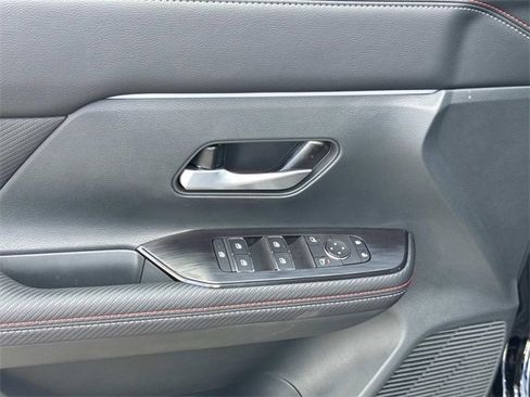 New 2025 Nissan Kicks SR w/ SR Premium Package image 22