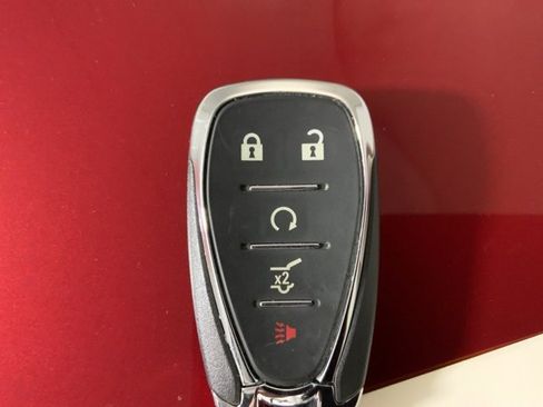 Used 2018 Chevrolet Equinox Premier image 45