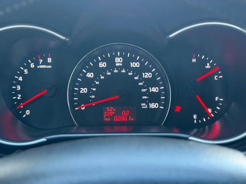 Used 2014 Kia Sorento LX image 17