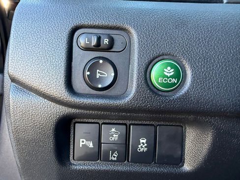 Certified 2019 Honda Pilot Touring image 13