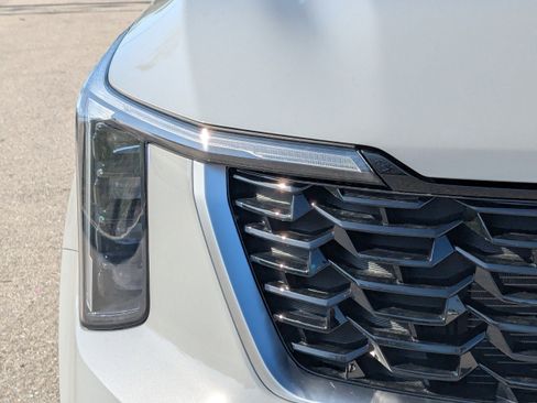 New 2026 Kia Sorento S FWD image 10