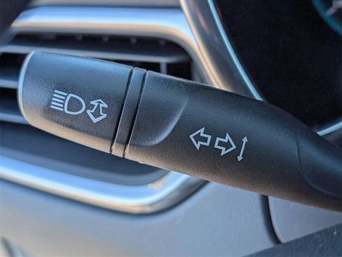 Used 2018 Chevrolet Equinox LT image 24