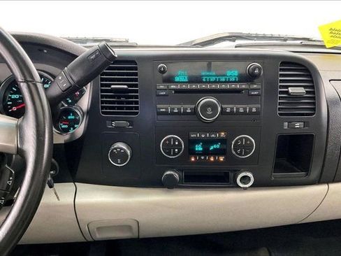 Used 2008 Chevrolet Silverado 2500 LT w/ 1LT Convenience Package AWD/4WD image 5