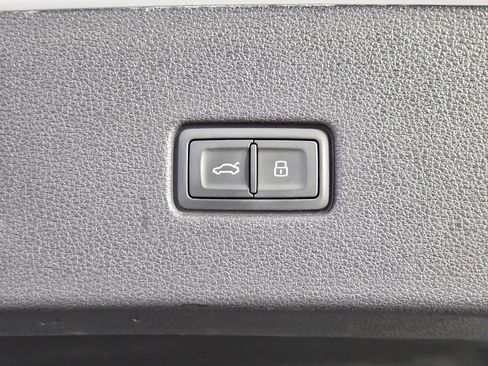 Used 2021 Audi SQ8 Prestige AWD/4WD image 12