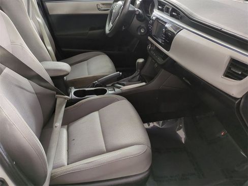 Used 2015 Toyota Corolla LE image 22