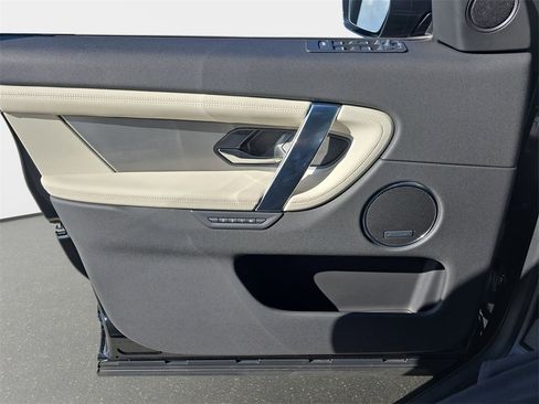 Certified 2025 Land Rover Discovery Sport Dynamic SE image 27