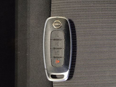 Used 2025 Nissan Sentra SV FWD image 32