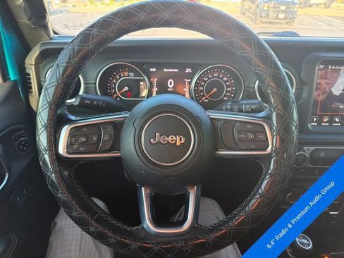 Used 2020 Jeep Wrangler Unlimited Sahara w/ Dual Top Group AWD/4WD image 11