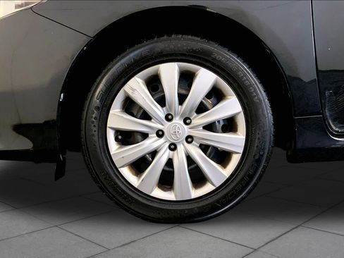 Used 2012 Toyota Corolla LE FWD image 10