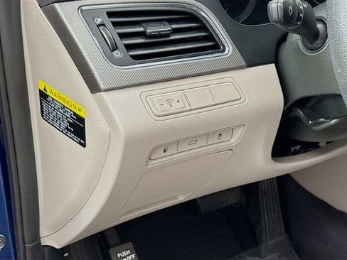 Used 2017 Hyundai Sonata SE image 10