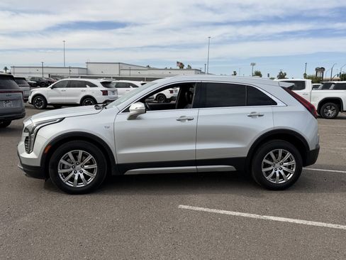 Used 2022 Cadillac XT4 Premium Luxury w/ Safety Alert Package image 2