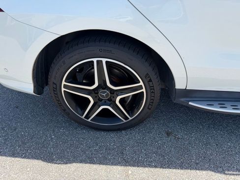Used 2017 Mercedes-Benz GLE 43 AMG 4MATIC image 5