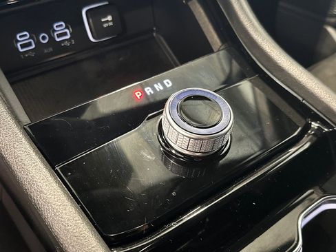 Used 2023 Jeep Grand Cherokee Altitude AWD/4WD image 24