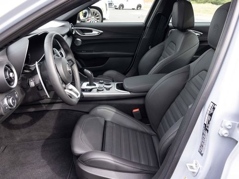 New 2025 Alfa Romeo Giulia image 21