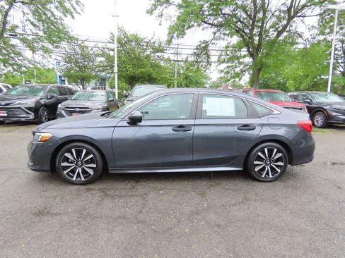 Used 2023 Honda Civic EX image 3