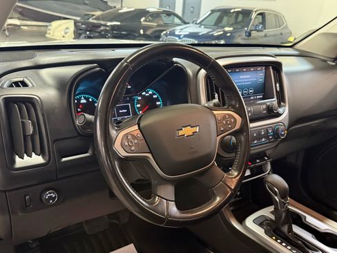 Used 2022 Chevrolet Colorado LT w/ Fleet Safety Package image 15
