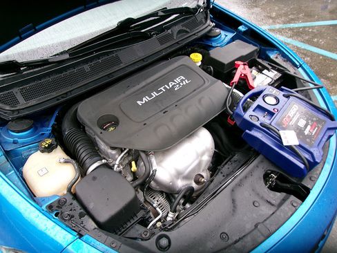 Used 2016 Dodge Dart SXT image 9