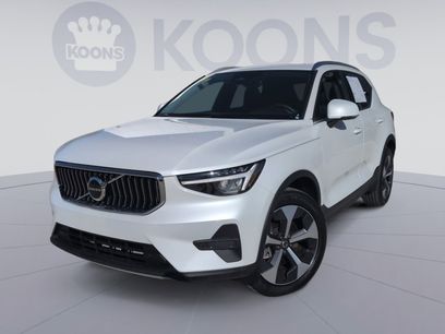 New 2025 Volvo XC40 B5 Core w/ Protection Package Premier
