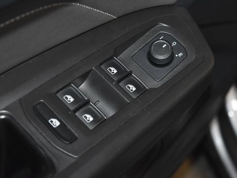 Used 2022 Volkswagen Atlas SE image 5