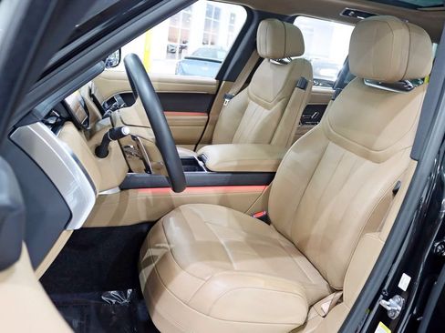 Used 2025 Land Rover Range Rover SE AWD/4WD image 29