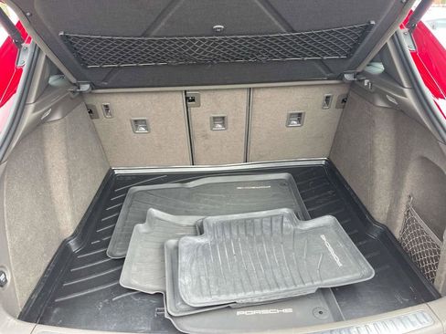 Used 2017 Porsche Macan S image 10