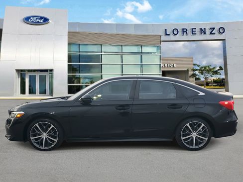 Used 2022 Honda Civic Touring image 8