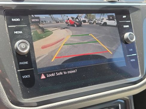 Certified 2020 Volkswagen Tiguan SE FWD image 21