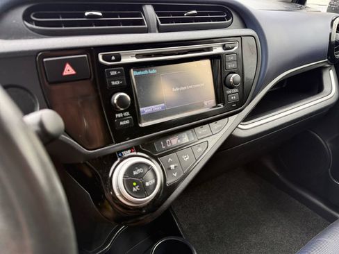 Used 2017 Toyota Prius C Two FWD image 37