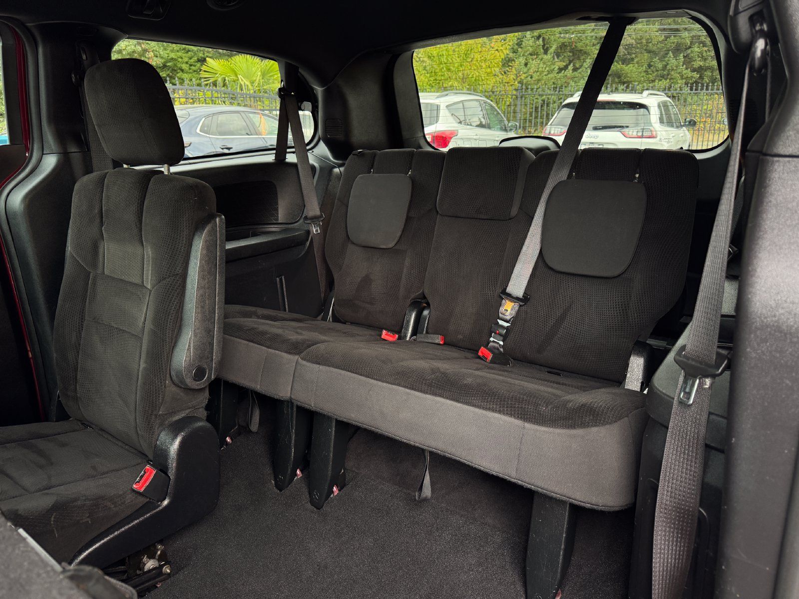 Used 2018 Dodge Grand Caravan SE FWD image 18