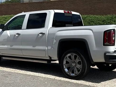 Used 2018 GMC Sierra 1500 Denali w/ Denali Ultimate Package AWD/4WD image 7