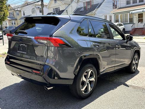 Used 2024 Toyota RAV4 SE w/ Weather & Moonroof Package AWD/4WD image 5