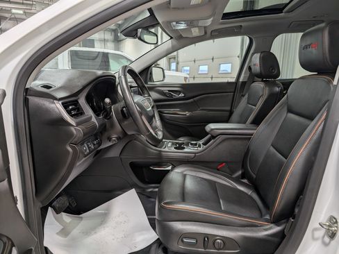 Used 2023 GMC Acadia AT4 w/ Technology Package image 14