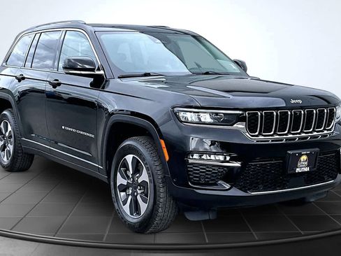 Used 2022 Jeep Grand Cherokee Limited 4xe w/ Luxury Tech Group II AWD/4WD image 22