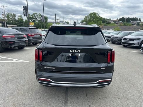 Certified 2024 Kia Sorento EX AWD/4WD image 5