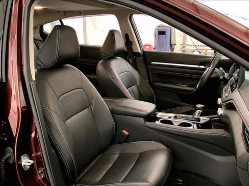 Used 2023 Nissan Altima 2.5 SL image 7