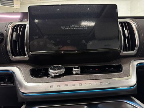New 2026 Ford Expedition Max Platinum image 20