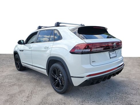 New 2026 Volkswagen Atlas Cross Sport SEL R-Line AWD/4WD image 4