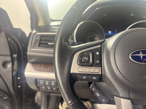 Used 2016 Subaru Outback 2.5i Limited AWD/4WD image 18