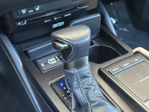 Used 2019 Lexus ES 350 w/ Premium Package FWD image 20